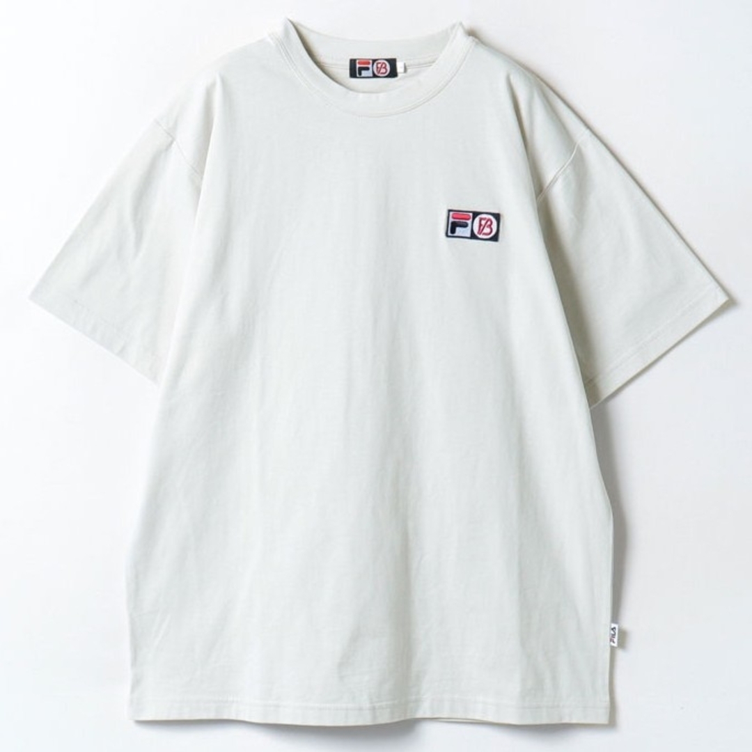 BE:FIRST(ビーファースト)のFILA✕BE:FIRST グレー完売カラーMサイズ ロゴ刺繍ワッペン Tシャツ エンタメ/ホビーのタレントグッズ(ミュージシャン)の商品写真