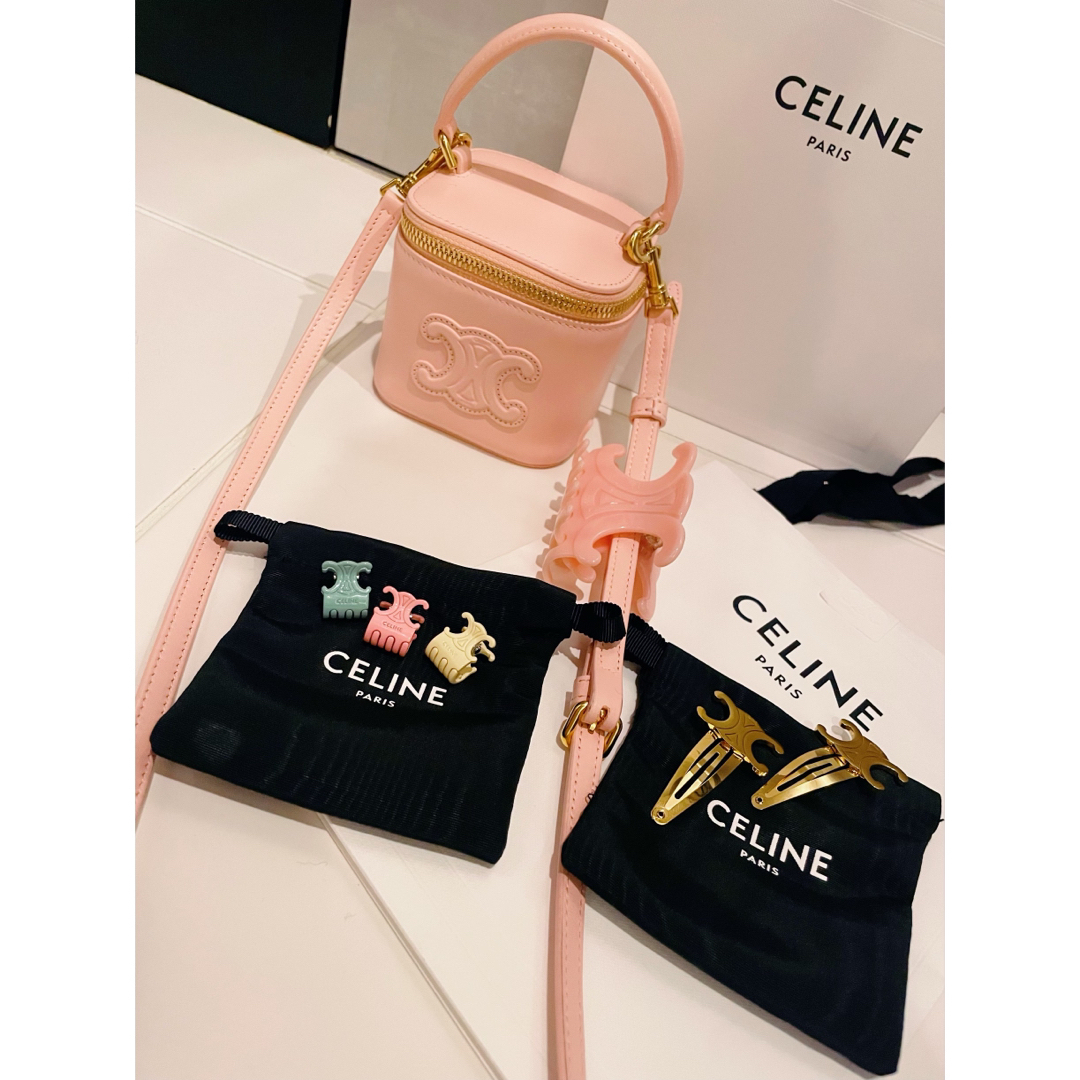 celine(セリーヌ)の最終！CELINE ミニ バニティケース スムースカーフ スキン レディースのバッグ(ショルダーバッグ)の商品写真