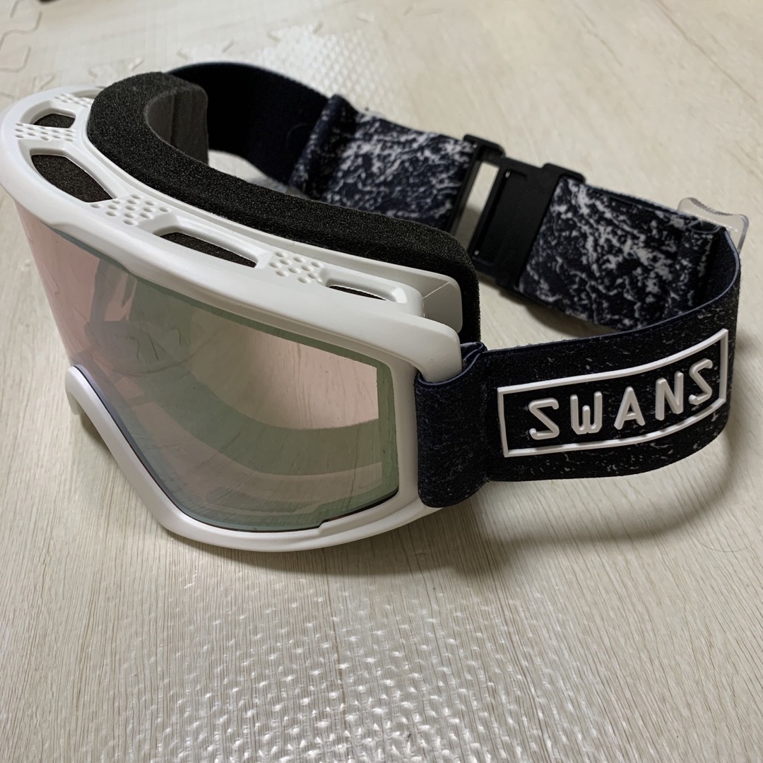 SWANS(スワンズ)のゴーグル スポーツ/アウトドアのスノーボード(ウエア/装備)の商品写真