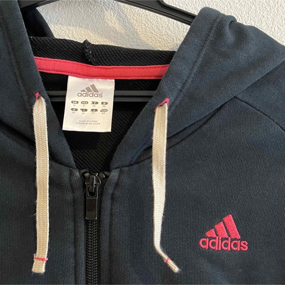 adidas(アディダス)の2/18まで！ adidas アディダス　パーカー レディースのトップス(パーカー)の商品写真