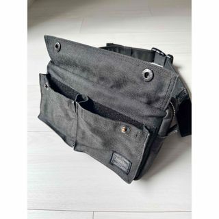 PORTER ポーター スモーキー ウエストポーチ ボディーバッグです。