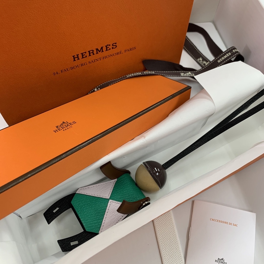 Hermes(エルメス)の【未使用】エルメス チャーム ジョッキー レディースのアクセサリー(チャーム)の商品写真