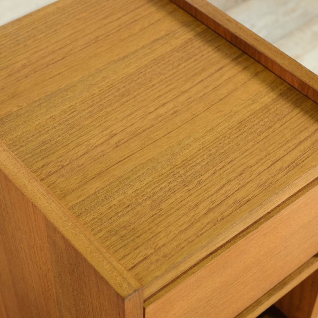 新品 北欧 キャビネット 天然木 サイドテーブル 飾り棚 カントリー 収納 木製