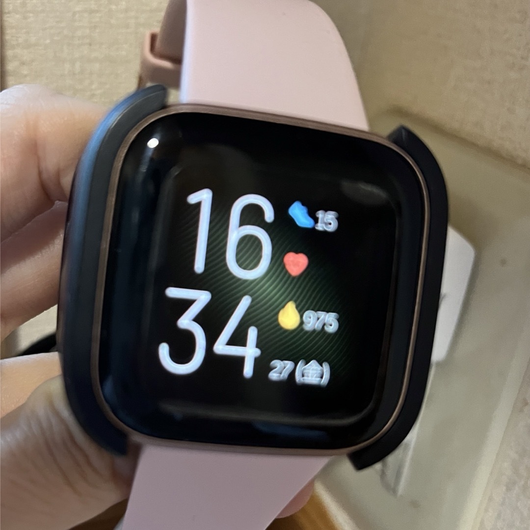 Apple Watch(アップルウォッチ)のFitbit Versa 2 スマートウォッチ ペタル/カッパーローズ  メンズの時計(腕時計(デジタル))の商品写真