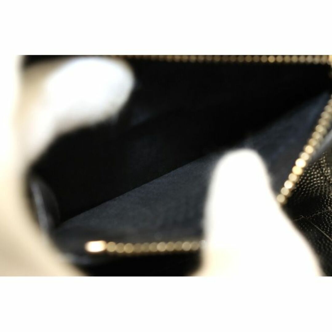 Saint Laurent(サンローラン)のサンローランパリ Vステッチ 3つ折り財布■07ws06047934 レディースのファッション小物(財布)の商品写真