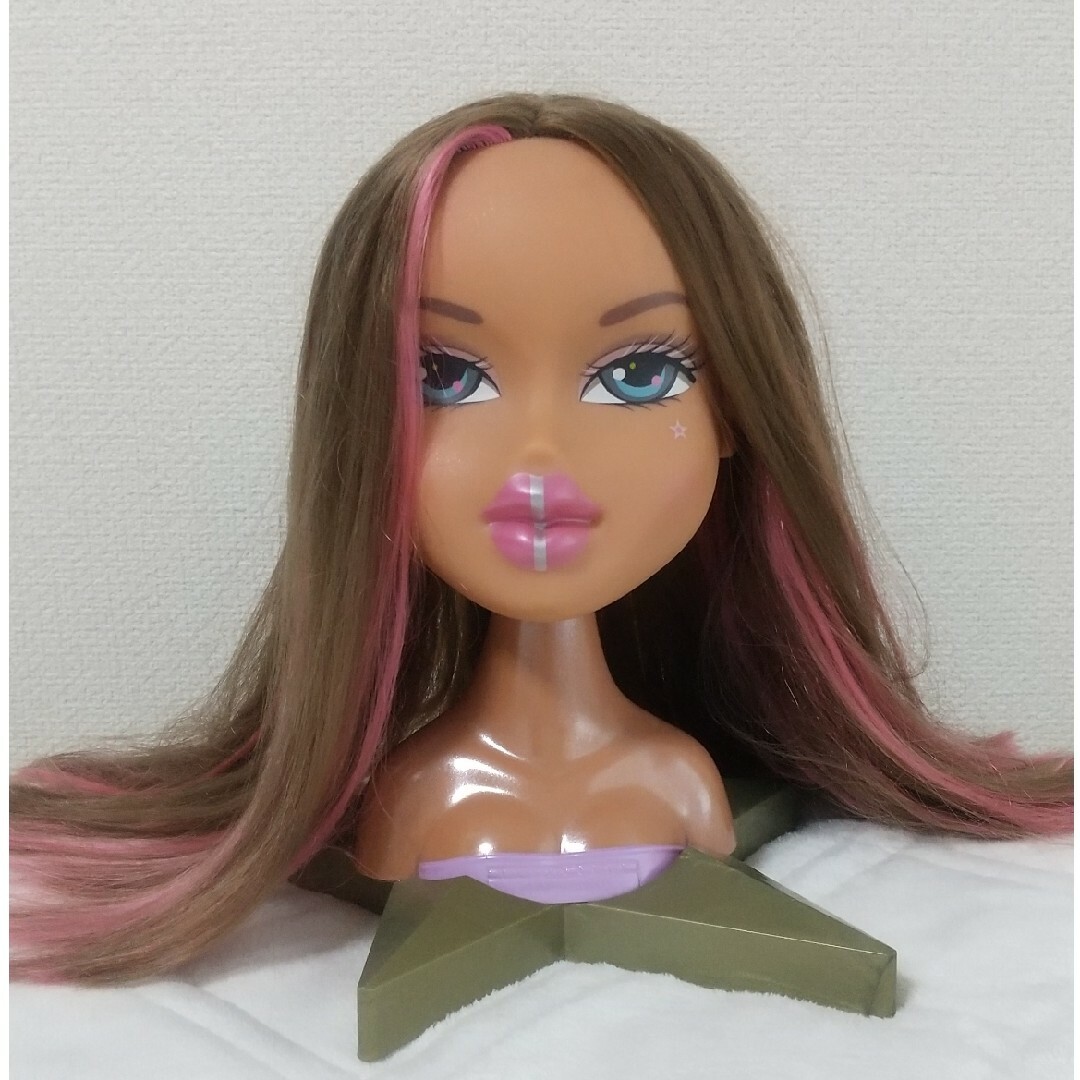 BRATZ ブラッツ人形のサムネイル