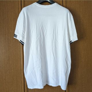 アルマーニエクスチェンジ(ARMANI EXCHANGE)のアルマーニエクスチェンジ Tシャツ　XXL　白色　ARMANI EXCHANGE(Tシャツ/カットソー(七分/長袖))