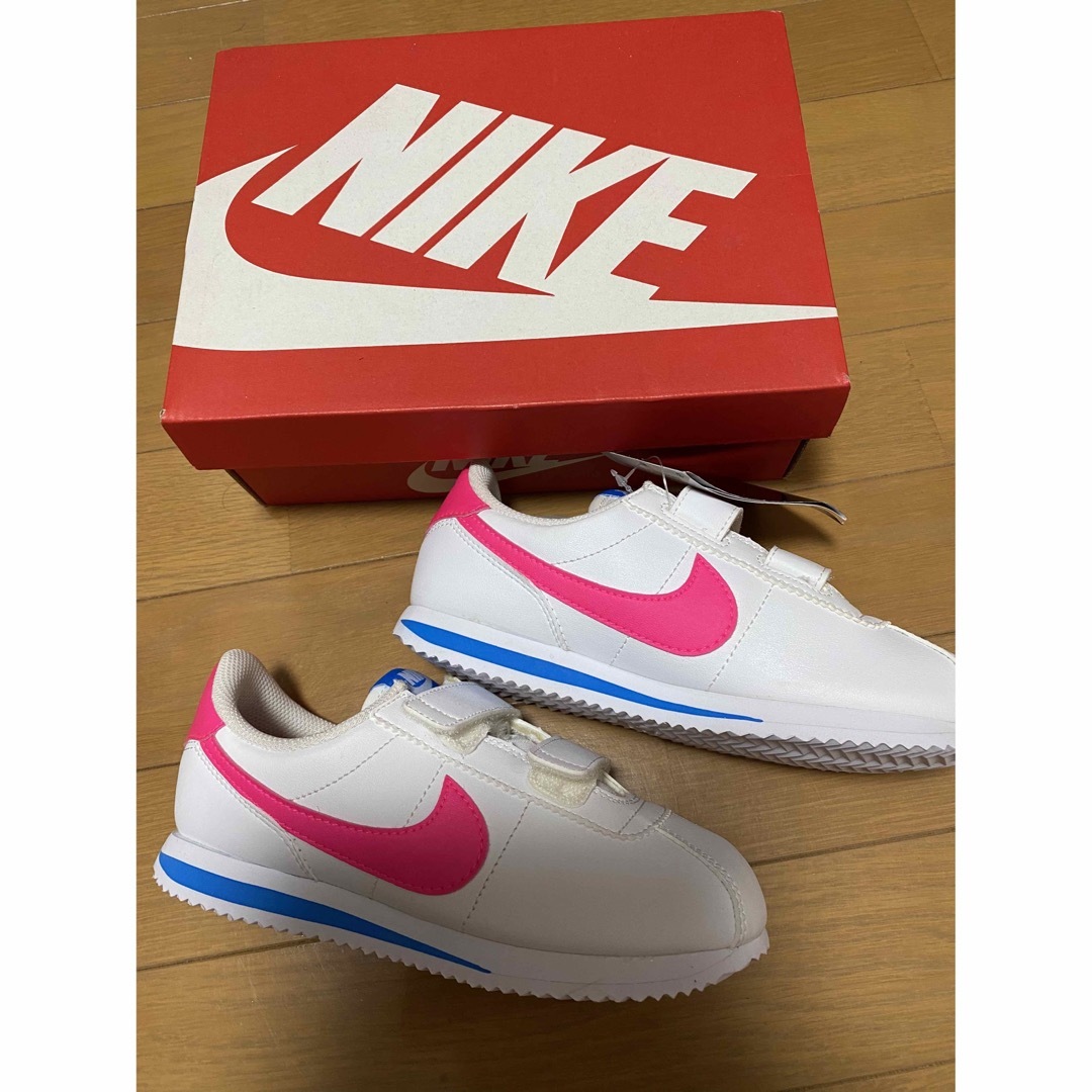 NIKE(ナイキ)のNIKE キッズサイズ　コルテッツ　 キッズ/ベビー/マタニティのキッズ靴/シューズ(15cm~)(スニーカー)の商品写真