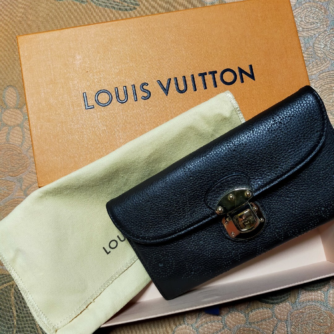 LOUIS  VUITTON  モノグラム・マヒナ　ポルトフォイユアメリア