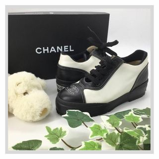 シャネル(CHANEL)のシャネル スニーカー　23.5cm　厚底 スニーカー ブラック　ホワイト レザー(スニーカー)