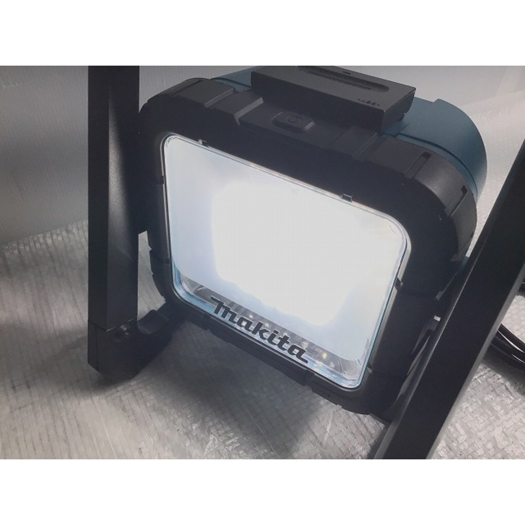 Makita ☆比較的綺麗☆ makita マキタ 14.4V/18V 充電式LEDスタンドライト ML805 本体のみ 作業用ライト 投光器  LEDライト 75604の通販 by 工具販売専門店Borderless(ラクマ店)｜マキタならラクマ