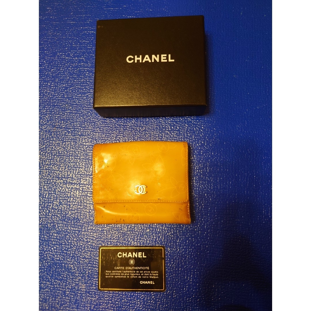 CHANEL(シャネル)のシャネル　エナメル　財布 レディースのファッション小物(財布)の商品写真