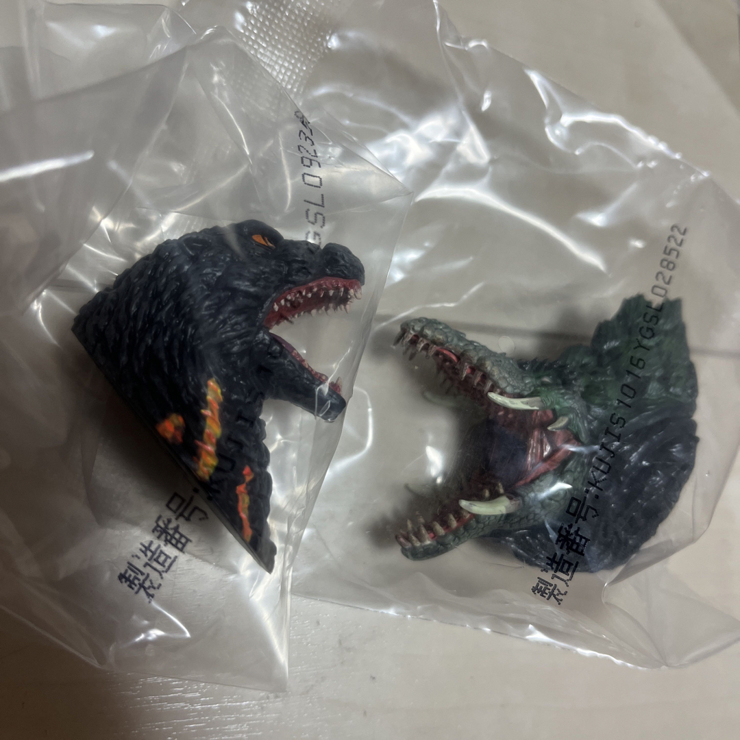 一番くじ ゴジラ 大怪獣列伝 F賞モンスターヘッドマグネットゴジラ ビオランテの通販 by くまさんコンビニ払い不可|ラクマ 一番くじ ゴジラ 大怪獣列伝 F賞 モンスターヘッドマグネットゴジラビオランテ