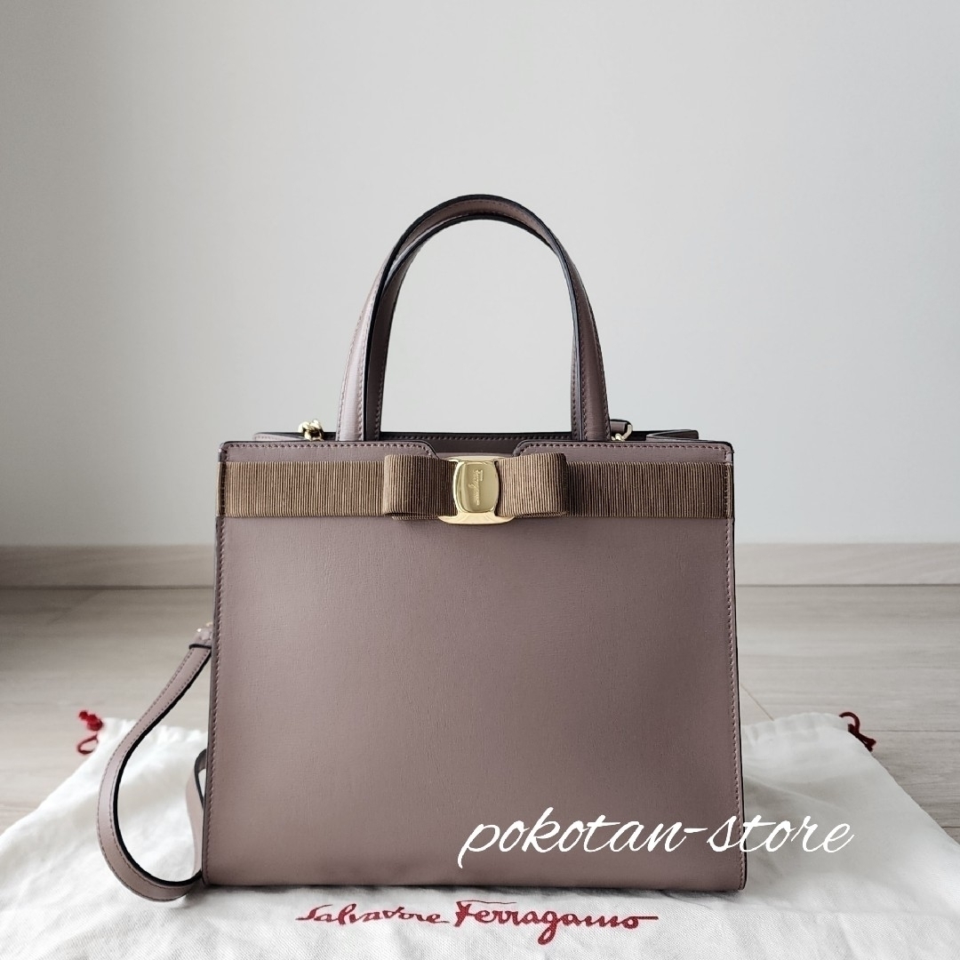 Salvatore Ferragamo - 美品【サルヴァトーレ・フェラガモ】現行