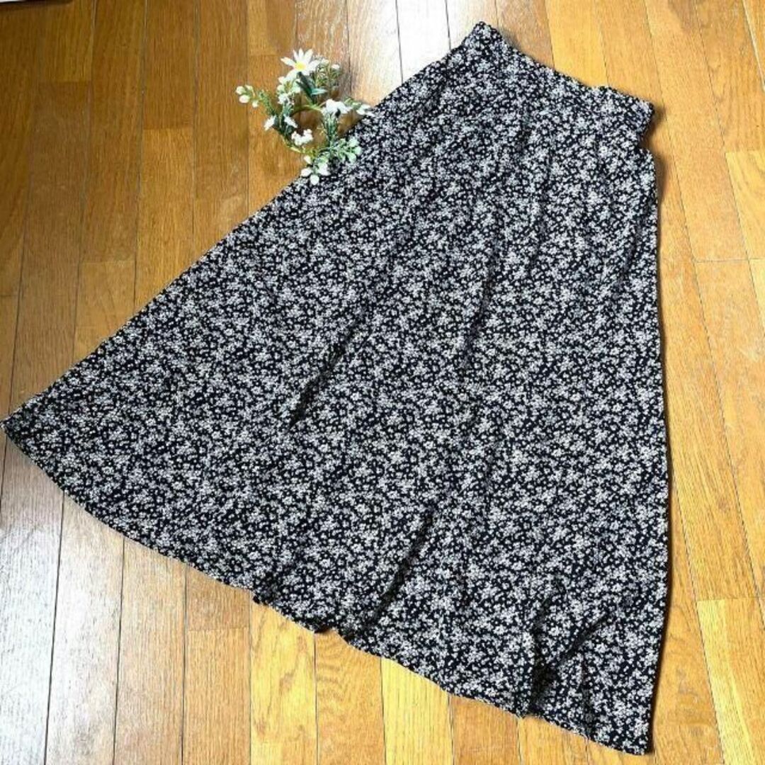 しまむら(シマムラ)の美品terawear emu てらさん　花柄　スカート　Sサイズ レディースのスカート(ロングスカート)の商品写真