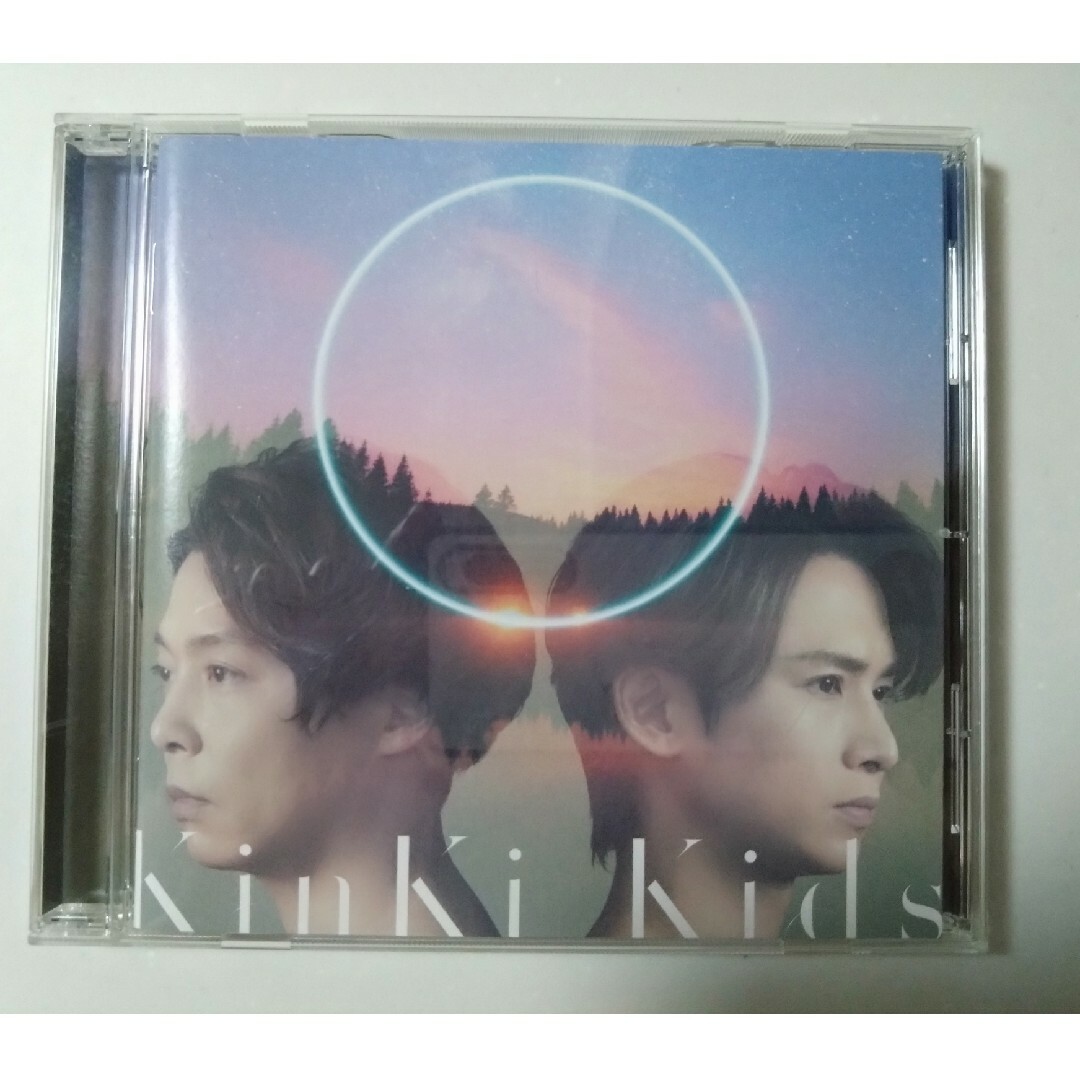 KinKi Kids(キンキキッズ)の【出品10月末まで/通常盤】O album / KinKi Kids エンタメ/ホビーのCD(ポップス/ロック(邦楽))の商品写真