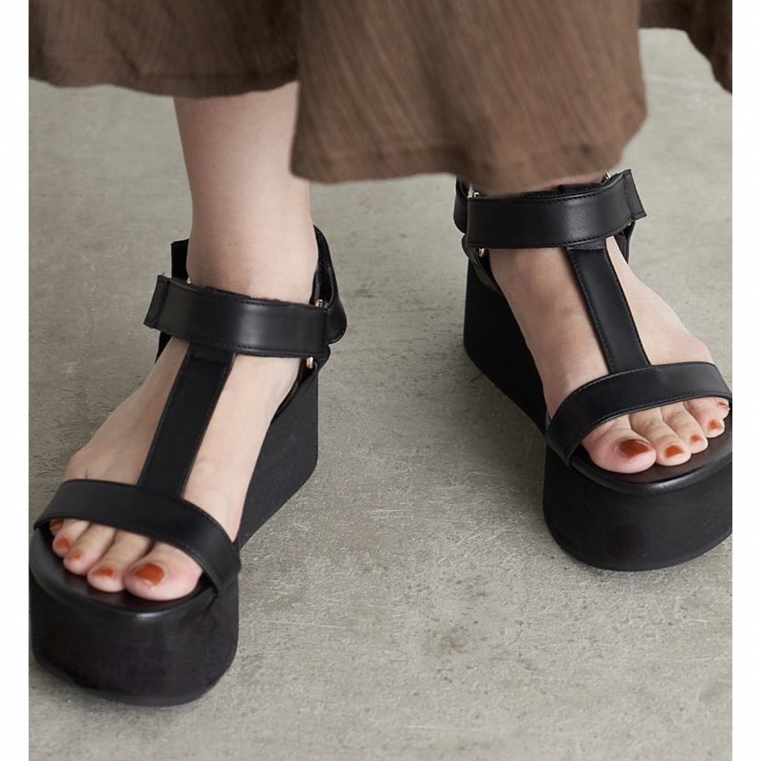 プラットフォームベルテッドサンダル（ブラック）フォアモスマルコ レディースの靴/シューズ(サンダル)の商品写真