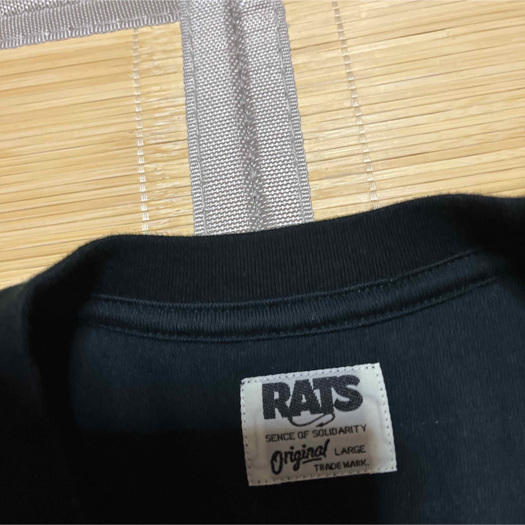 RATS(ラッツ)のRATS  BLACK AND YELLOW DOZENS tシャツ L 黒 メンズのトップス(Tシャツ/カットソー(半袖/袖なし))の商品写真