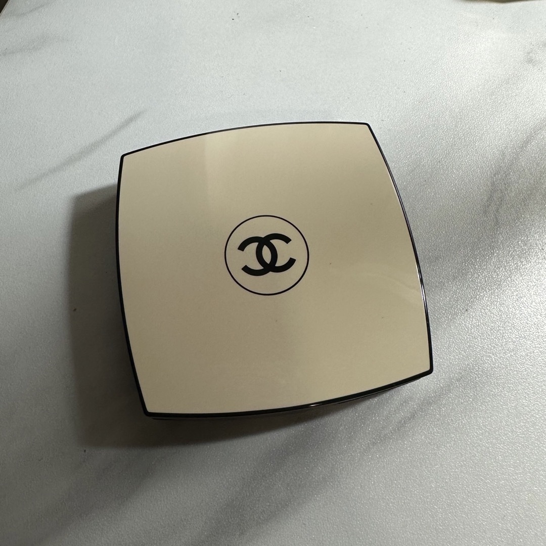 CHANEL(シャネル)のシャネル　アイシャドウ コスメ/美容のベースメイク/化粧品(アイシャドウ)の商品写真