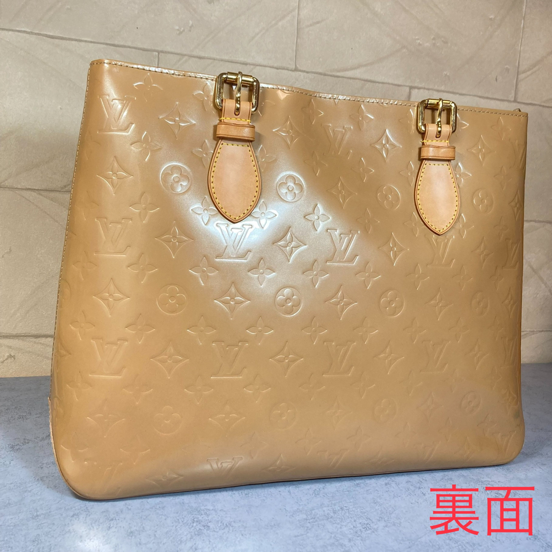 LOUIS VUITTON(ルイヴィトン)のLOUIS VUITTON ルイヴィトンヴェルニ ブレントウッド トートバッグ レディースのバッグ(トートバッグ)の商品写真