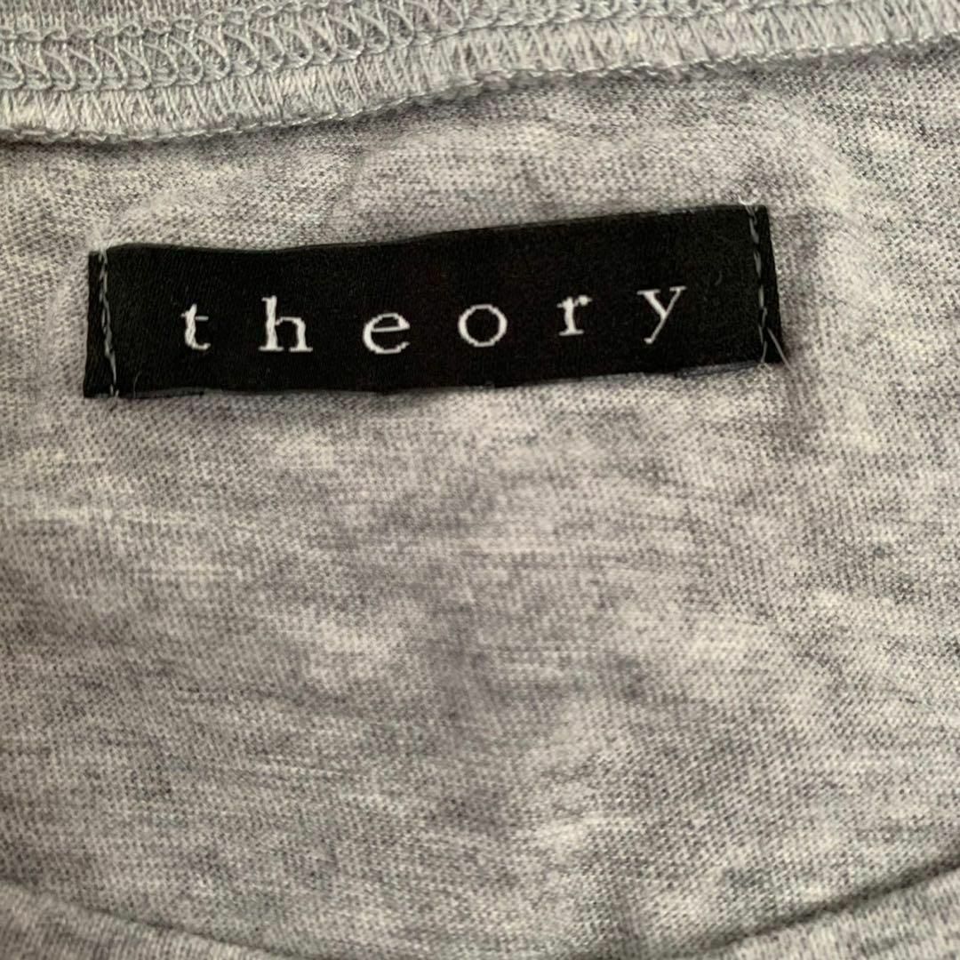 theory(セオリー)のtheory セオリー　ロゴTシャツ　グレー　2サイズ　春服　夏服 レディースのトップス(Tシャツ(半袖/袖なし))の商品写真