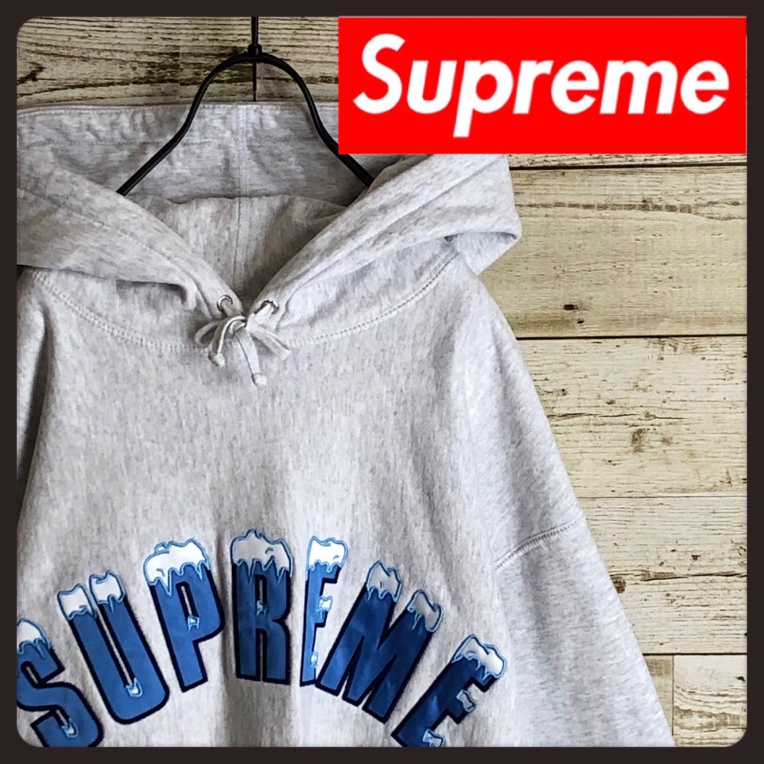 後藤真希着用 Supreme シュプリーム パーカー アーチ刺繍ロゴ入り