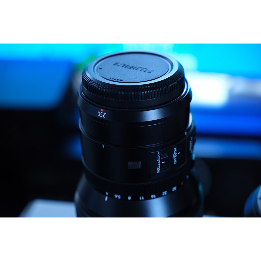 富士フイルム(フジフイルム)のFUJIFILM GF250mm F4 R LM OIS WR スマホ/家電/カメラのカメラ(レンズ(単焦点))の商品写真