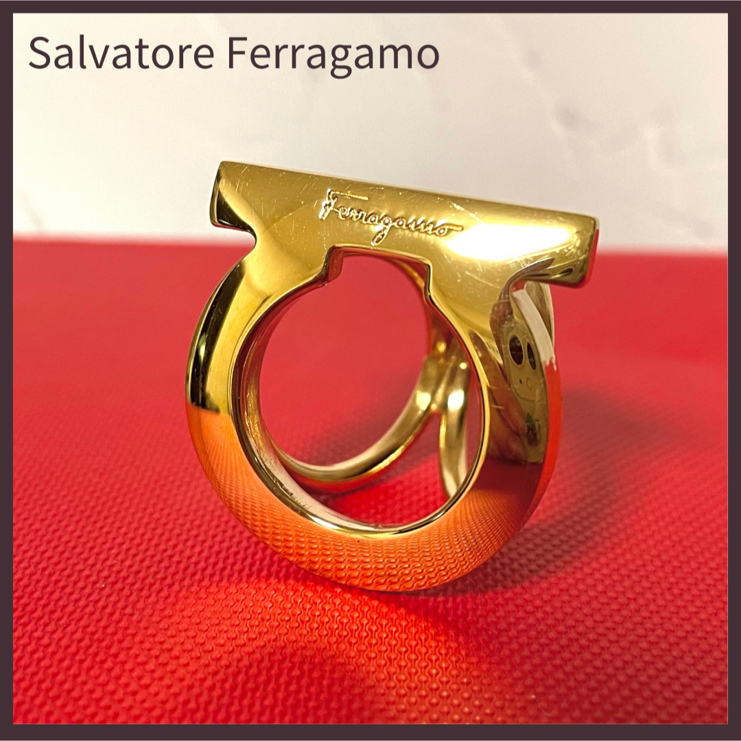 Salvatore Ferragamo フェラガモ ガンチーニ スカーフリング