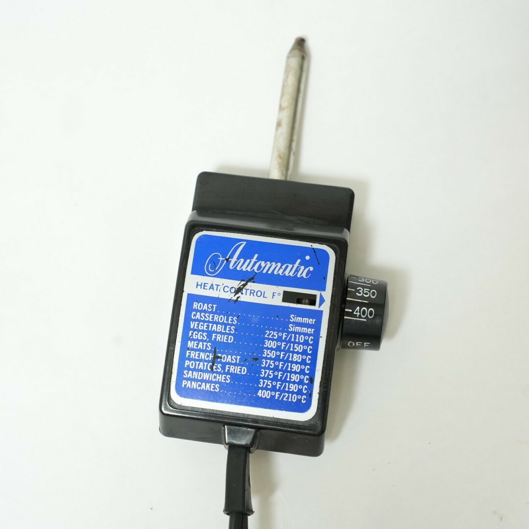 ロイヤルクイーン 電気フライパン(中古・カーボン入り)の通販 by ロイヤルクイーン 電気フライパン(中古・カーボン入り)の通販 by