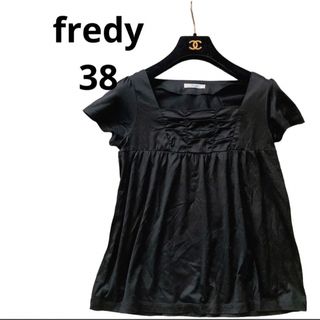 フレディ(fredy)の美品fredyフレディブラック黒胸元シャーリング半袖トップス♡38(カットソー(半袖/袖なし))