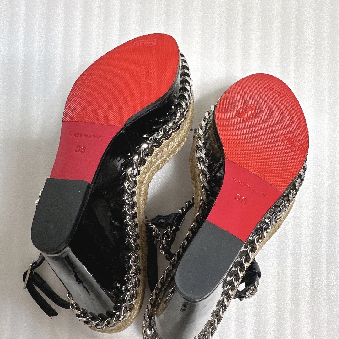 Christian Louboutin(クリスチャンルブタン)のクリスチャンルブタン　ウェッジソールサンダル　チェーン　ストラップ　パンプス　靴 レディースの靴/シューズ(サンダル)の商品写真