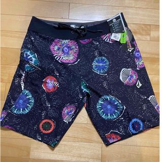 ビラボン(billabong)のボルコム　32 サーフパンツ ボードショーツ 水着 海パン　水陸両用　ストレッチ(水着)