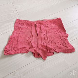 フォーエバートゥエンティーワン(FOREVER 21)のショートパンツ forever21 Mサイズ ピンク 夏 シンプル 薄手(ショートパンツ)