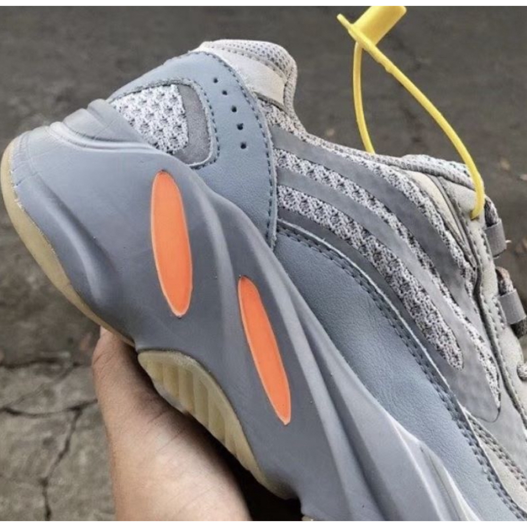 送料込 28.0cm YEEZY BOOST 700 INERTIA