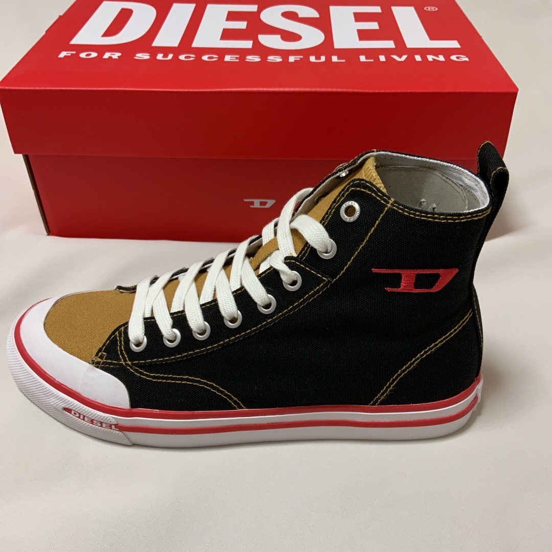 DIESEL(ディーゼル)の洗練されたデザイン　DIESEL　S-Athos Mid　チャイティー　26.5 メンズの靴/シューズ(スニーカー)の商品写真