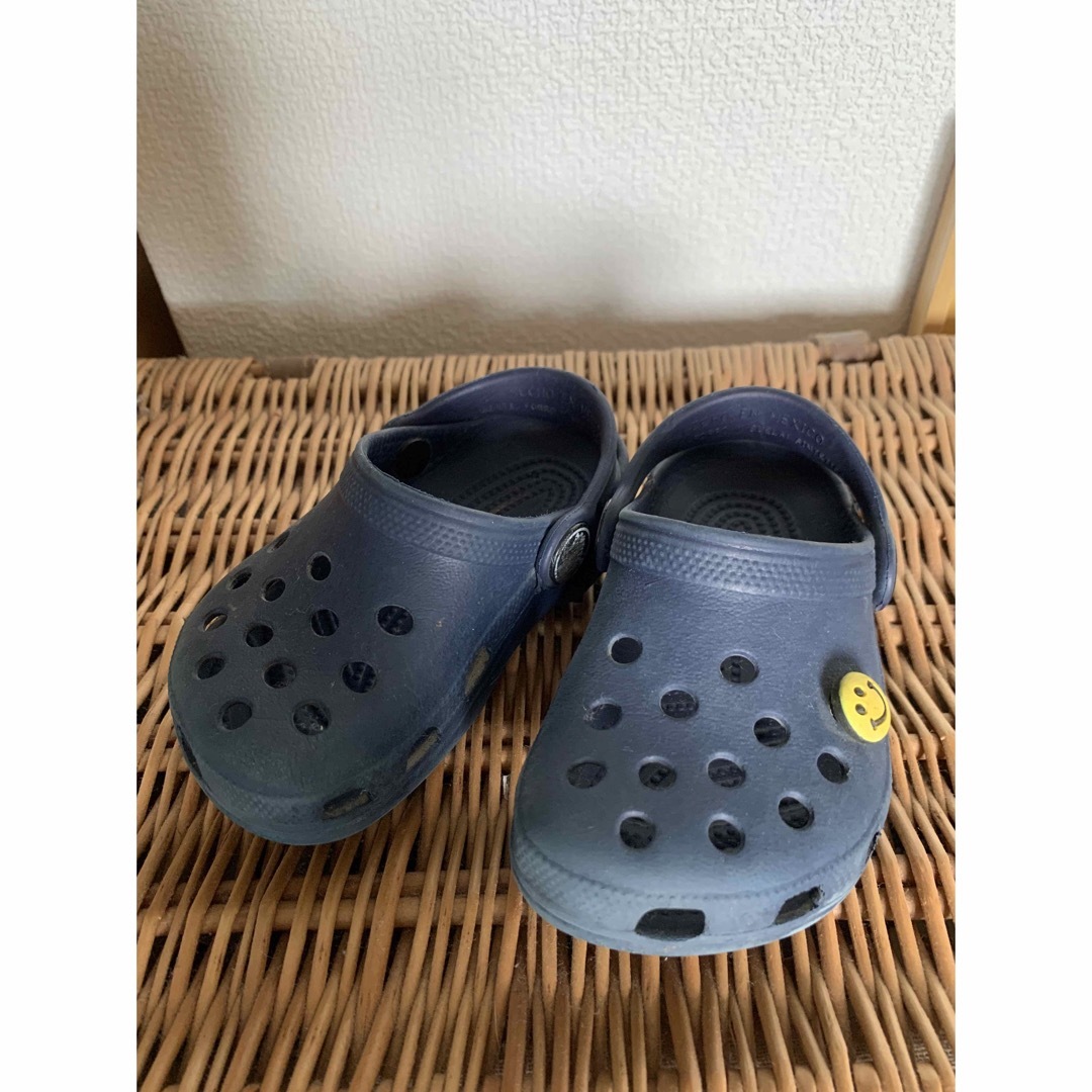 crocs(クロックス)のクロックスサンダル12cmネイビー キッズ/ベビー/マタニティのベビー靴/シューズ(~14cm)(サンダル)の商品写真