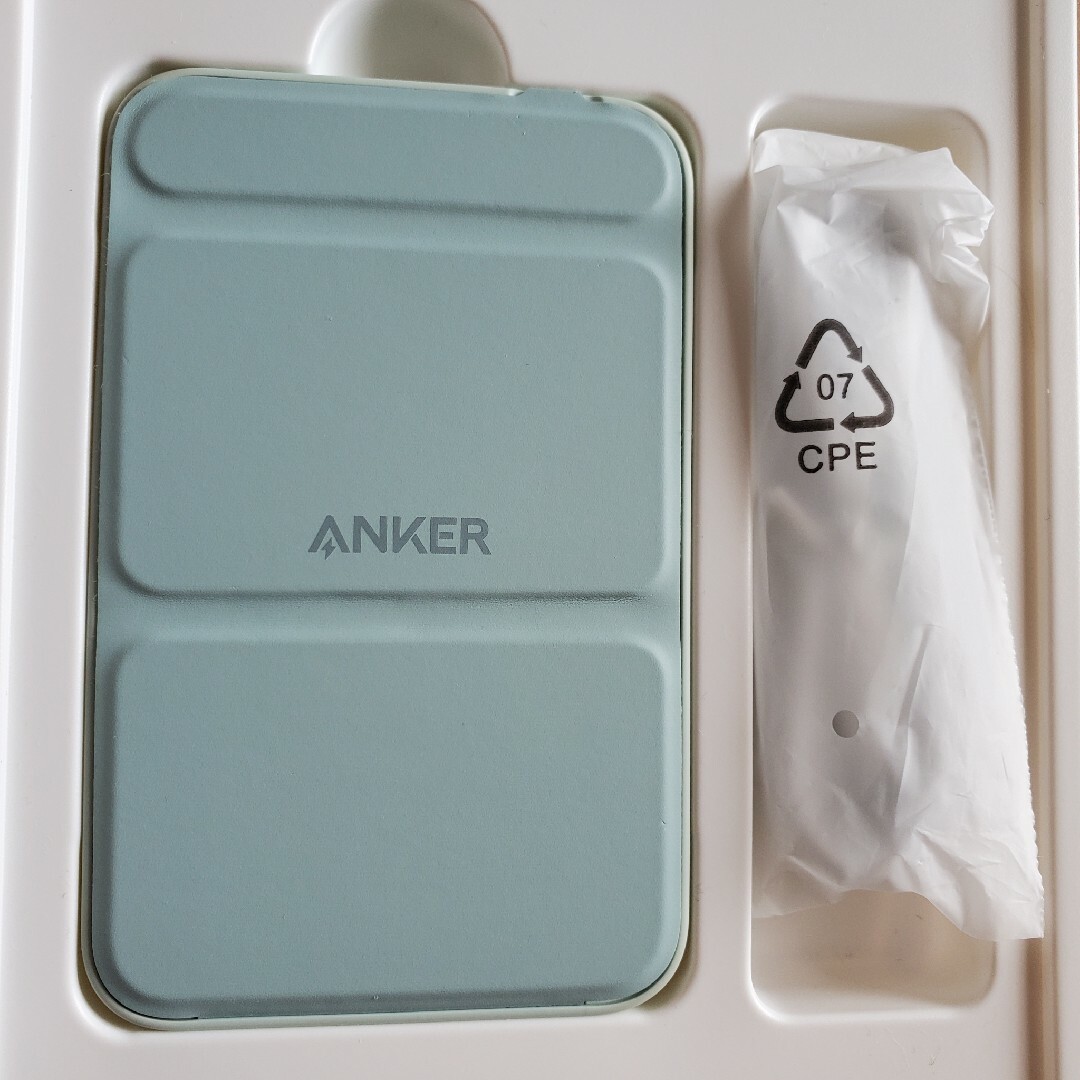 Anker(アンカー)のAnker　622 Magnetic Battery (MagGo) スマホ/家電/カメラのスマートフォン/携帯電話(バッテリー/充電器)の商品写真