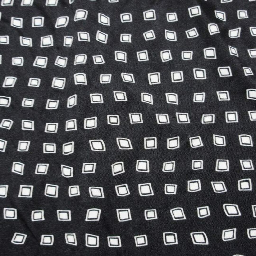 ANAYI(アナイ)の美品 アナイ ANAYI 半袖 ブラウス Tシャツ スクエアネック 総柄 黒 レディースのトップス(シャツ/ブラウス(半袖/袖なし))の商品写真