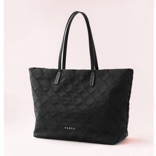 トッカ(TOCCA)のトッカ CHECKER CLOVER NYLON TOTE L トートバッグ L(トートバッグ)