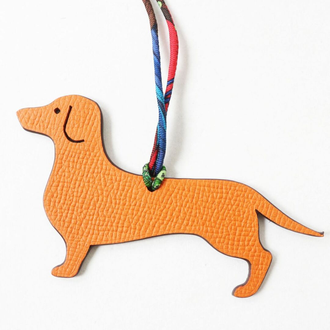 未使用品◎フランス製 HERMES エルメス petit h プティアッシュ ダックスフント 犬 レザー バッグチャーム オレンジ×ブルー 箱・小冊子付