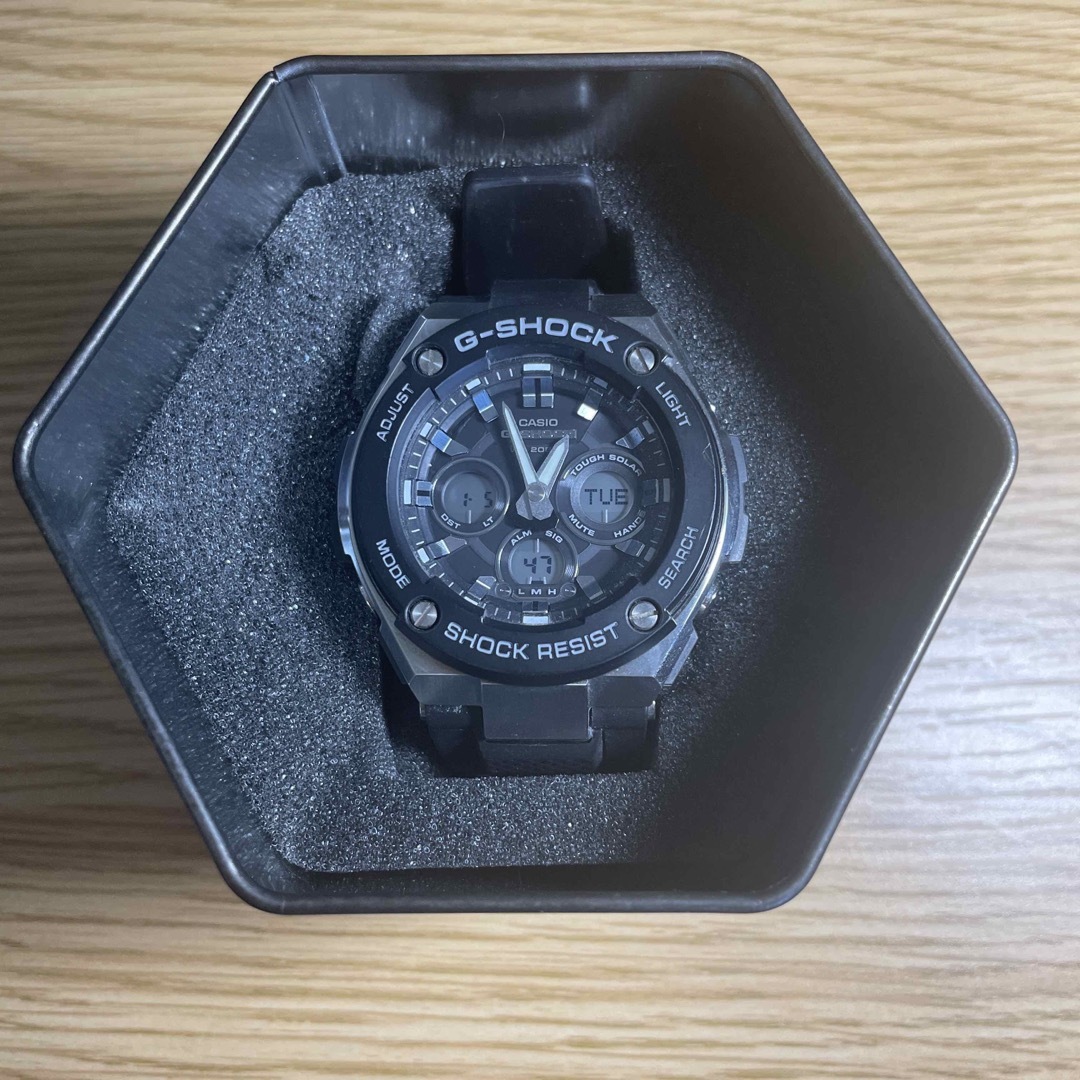 G-SHOCK(ジーショック)のG-SHOCK GST-S300 メンズの時計(腕時計(アナログ))の商品写真