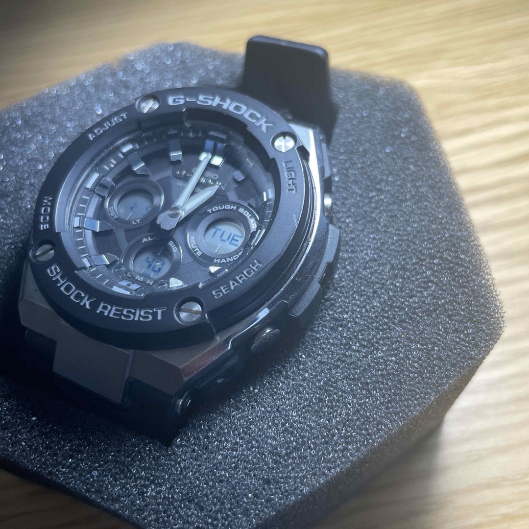 G-SHOCK(ジーショック)のG-SHOCK GST-S300 メンズの時計(腕時計(アナログ))の商品写真