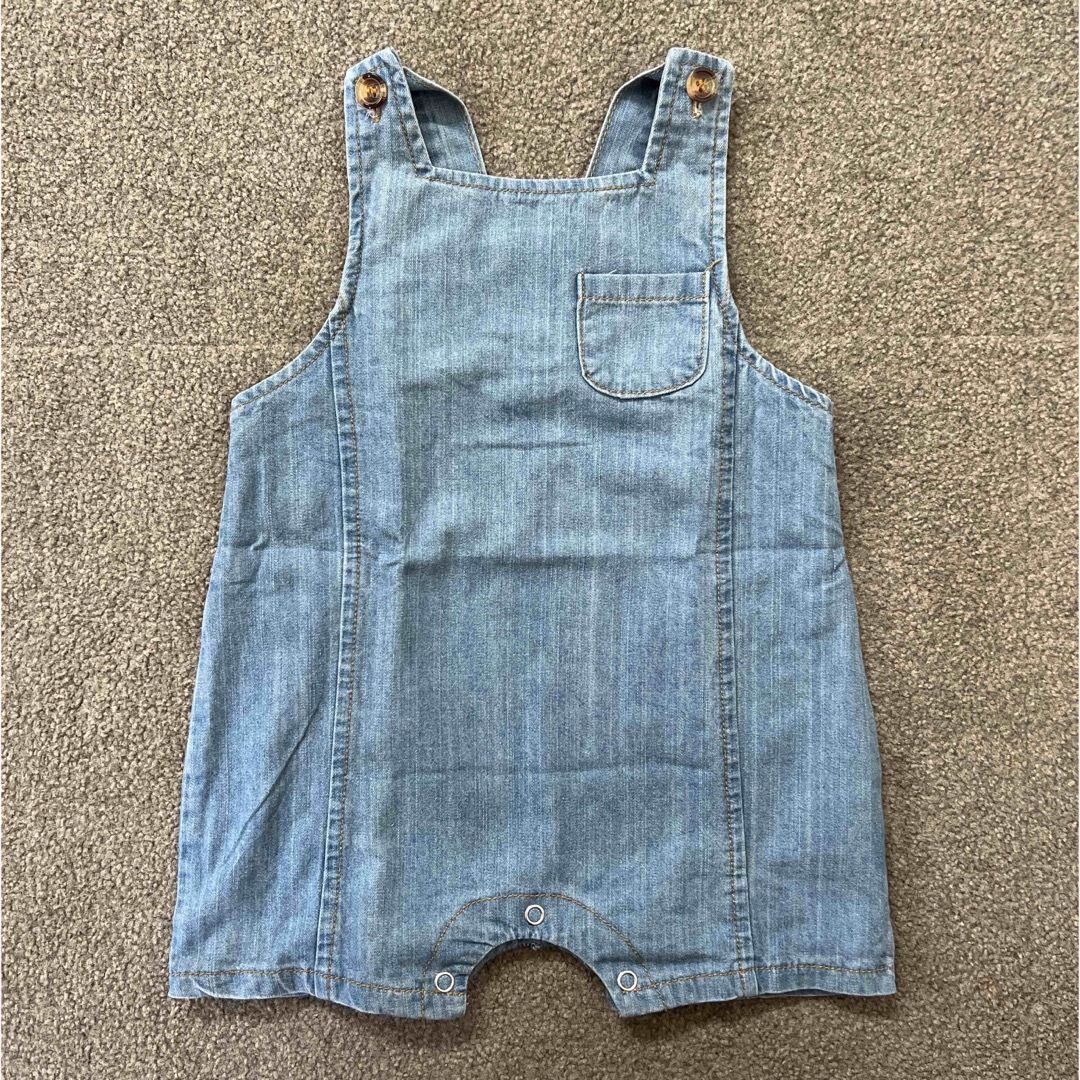 babyGAP(ベビーギャップ)の【美品 着用２回のみ！】デニム ロンパース  キッズ/ベビー/マタニティのベビー服(~85cm)(ロンパース)の商品写真