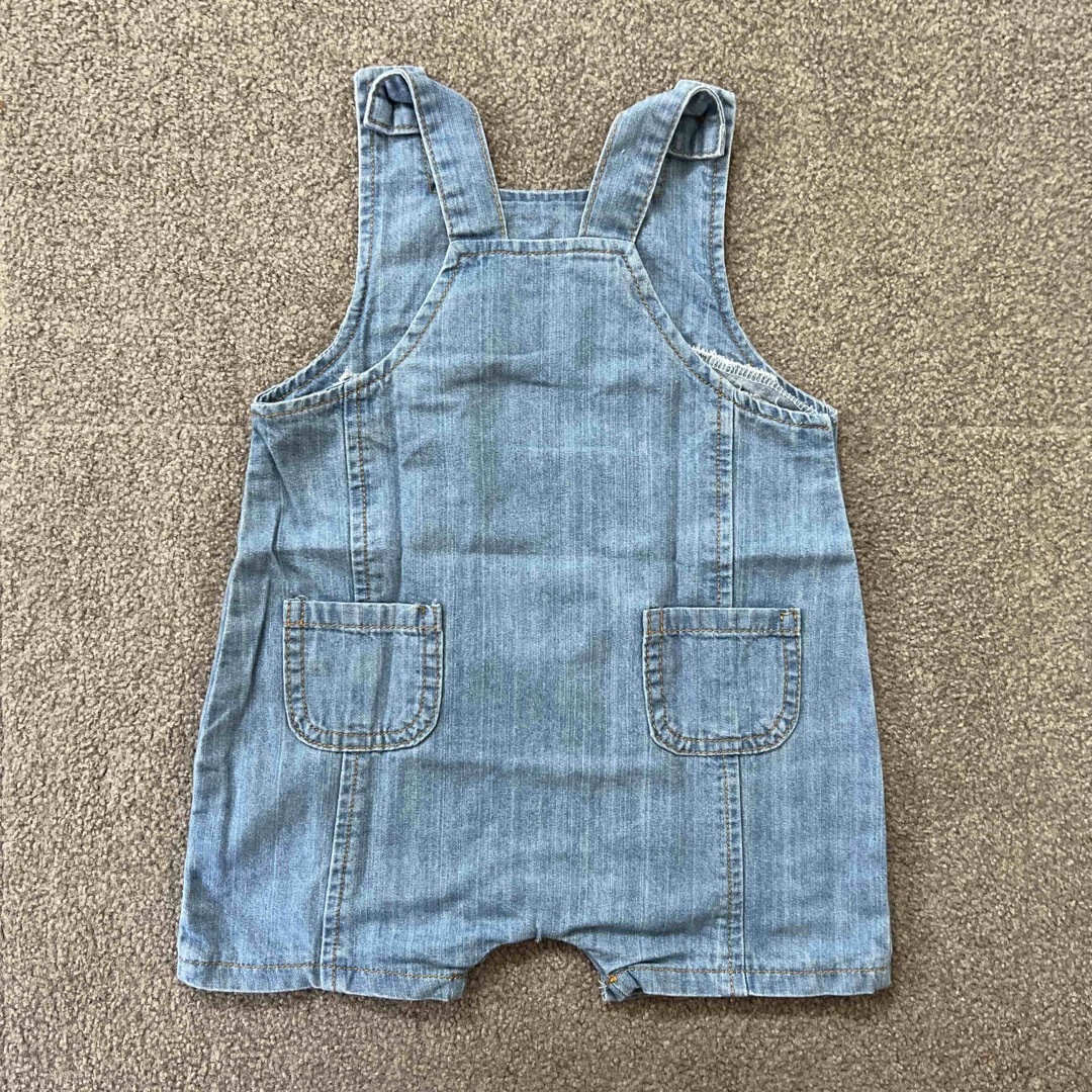 babyGAP(ベビーギャップ)の【美品 着用２回のみ！】デニム ロンパース  キッズ/ベビー/マタニティのベビー服(~85cm)(ロンパース)の商品写真