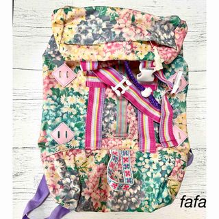 フェフェ(fafa)の【人気ブランド】fafa フェフェ 花柄リュック(リュックサック)