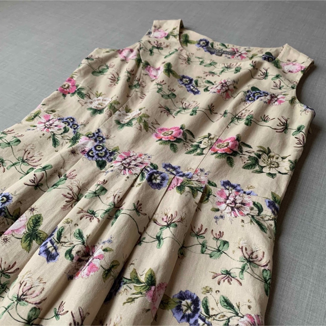 LAURA ASHLEY(ローラアシュレイ)の美品 LAURA ASHLEY 花柄 リネンワンピース 9号 ボタニカル レディースのワンピース(ひざ丈ワンピース)の商品写真