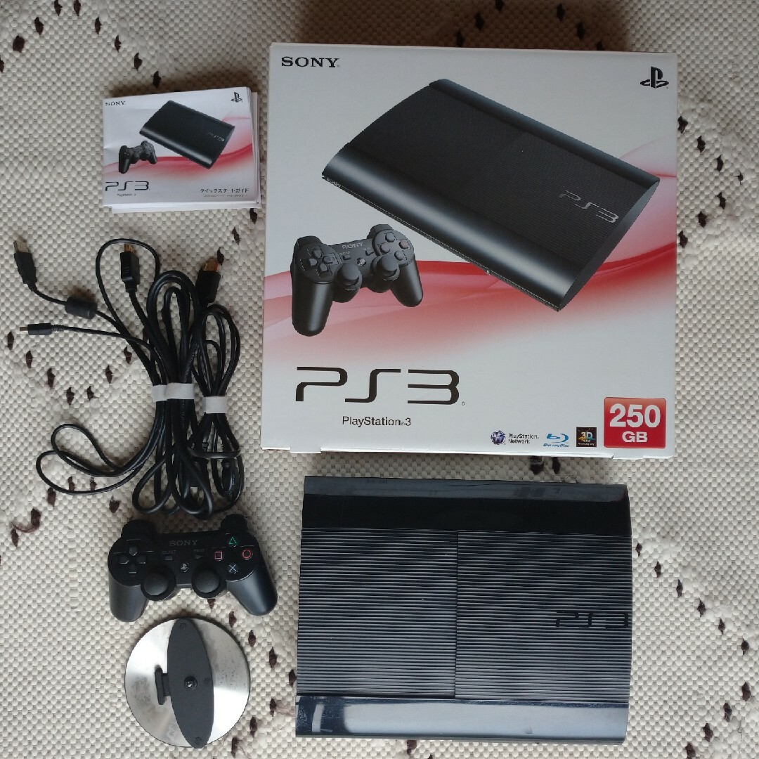 PS3本体　コントローラー・ソフト付