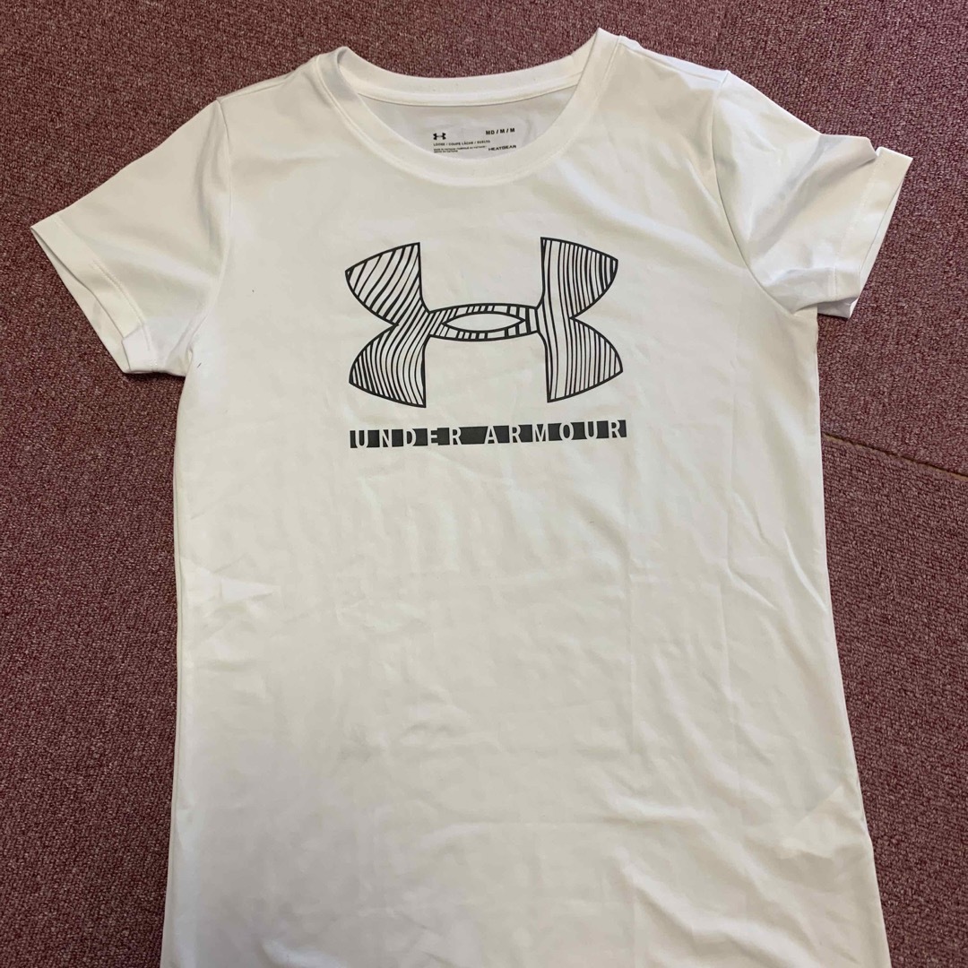 UNDER ARMOUR(アンダーアーマー)のレディース　アンダーアーマーTシャツ レディースのトップス(Tシャツ(半袖/袖なし))の商品写真