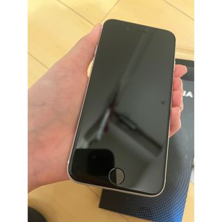 73Apple iPhoneSE64GB 第2世代/2020年モデル/後期パッ…