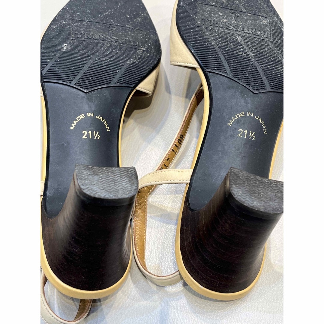 Trussardi(トラサルディ)のトラサルディ サンダル 21.5cm ベージュ ストラップ ヒール 5cm レディースの靴/シューズ(サンダル)の商品写真